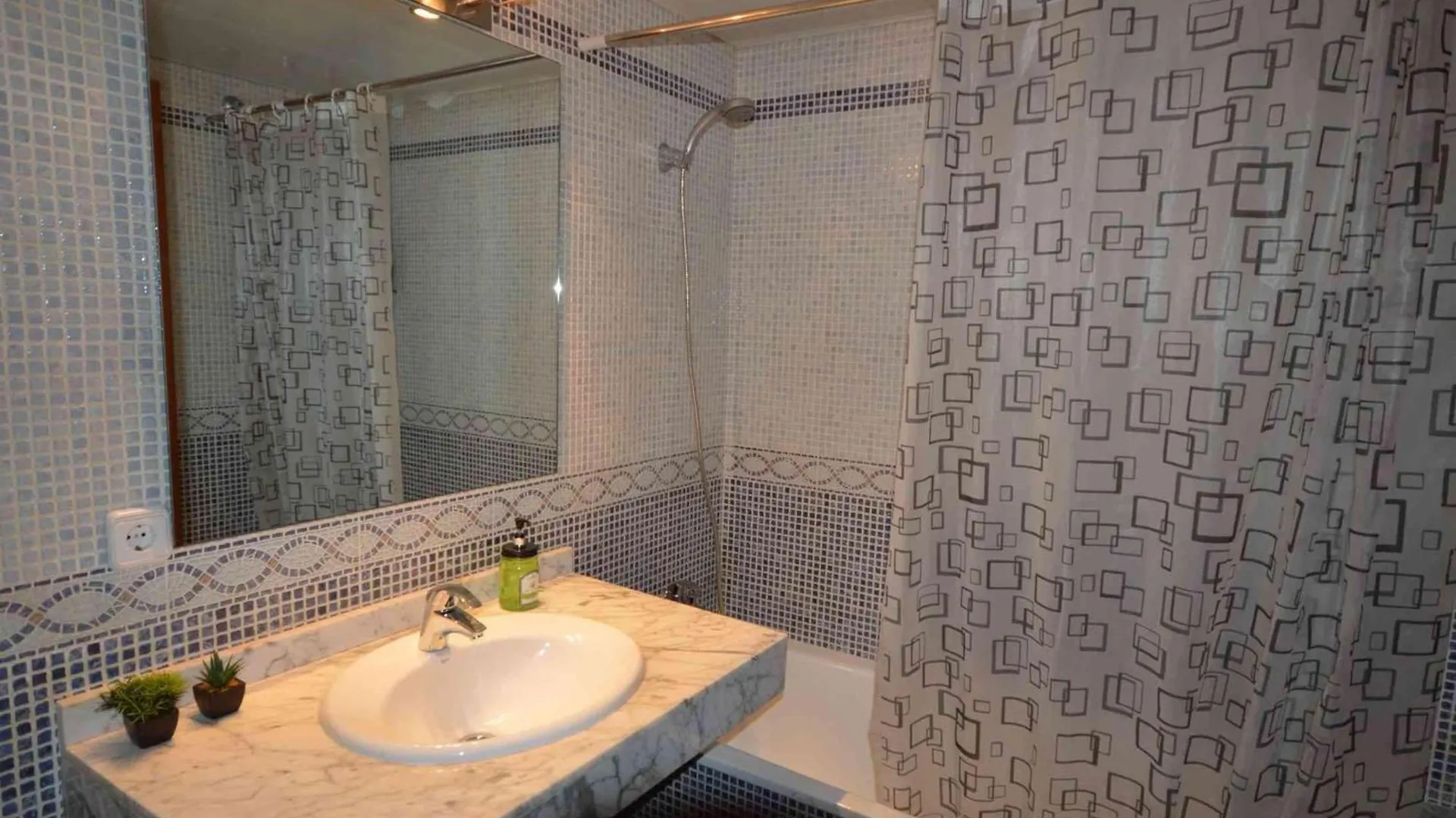 Apto. Centrico En Sant Pere Pescador - Piscina, Jardin, A/C, Terraza Grande, Wifi - Es-89-88 아파트